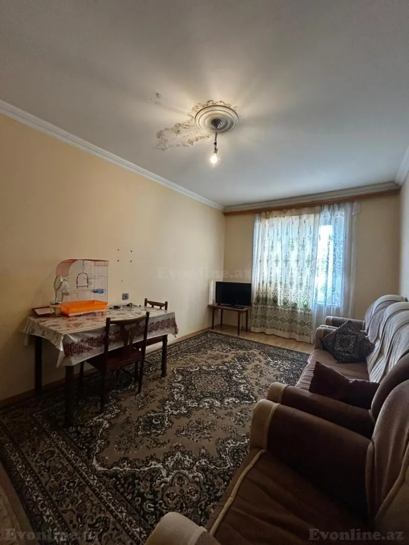 Satılır 2 otaqlı Mənzil Köhnə tikili 60 m² İnşaatçılar m. - şəkil 2