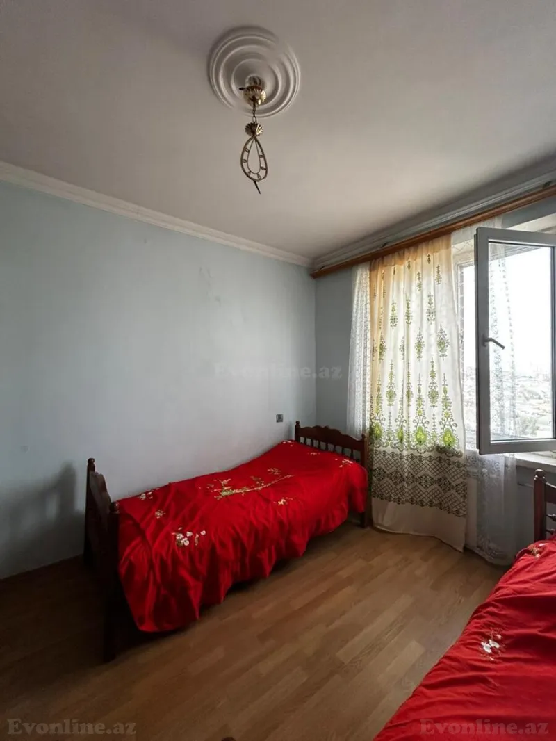 Satılır 2 otaqlı Mənzil Köhnə tikili 60 m² İnşaatçılar m. - şəkil 6