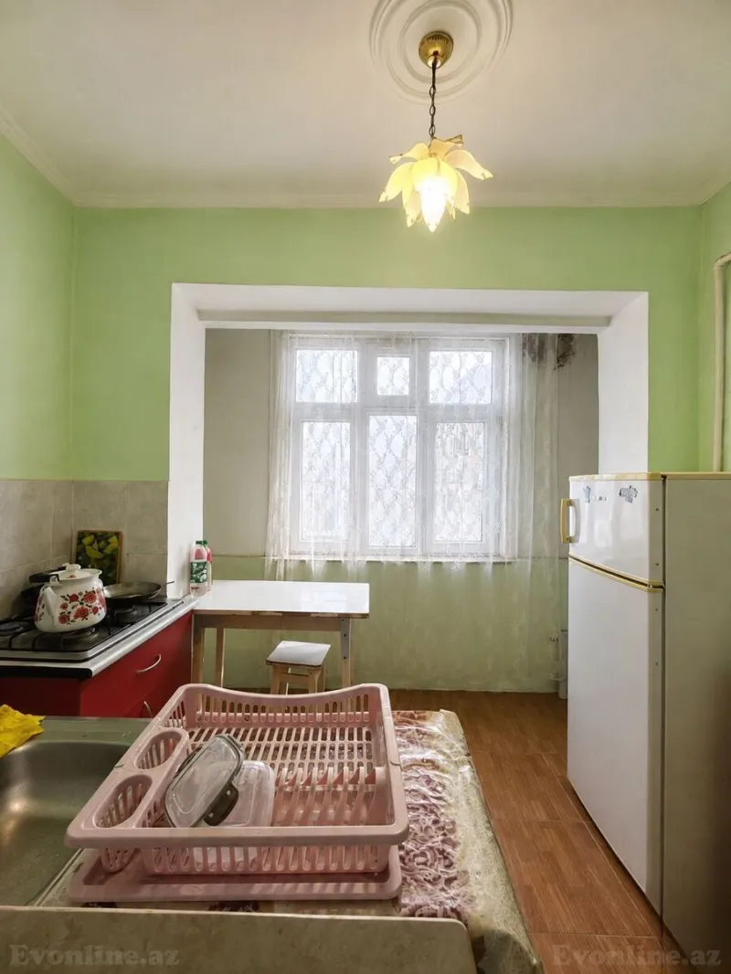 Satılır 2 otaqlı Mənzil Köhnə tikili 60 m² İnşaatçılar m. - şəkil 9