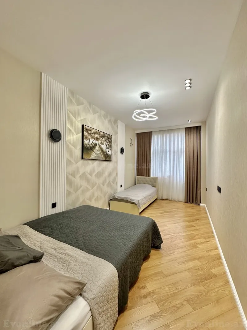 Satılır 2 otaqlı Mənzil Yeni tikili 65 m² Binəqədi r. - şəkil 4