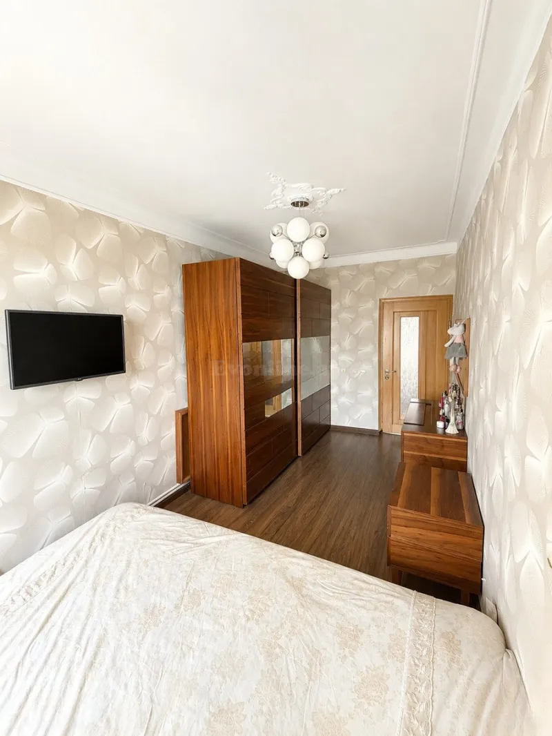 Satılır 3 otaqlı Mənzil Köhnə tikili 72 m² Bakıxanov - şəkil 7