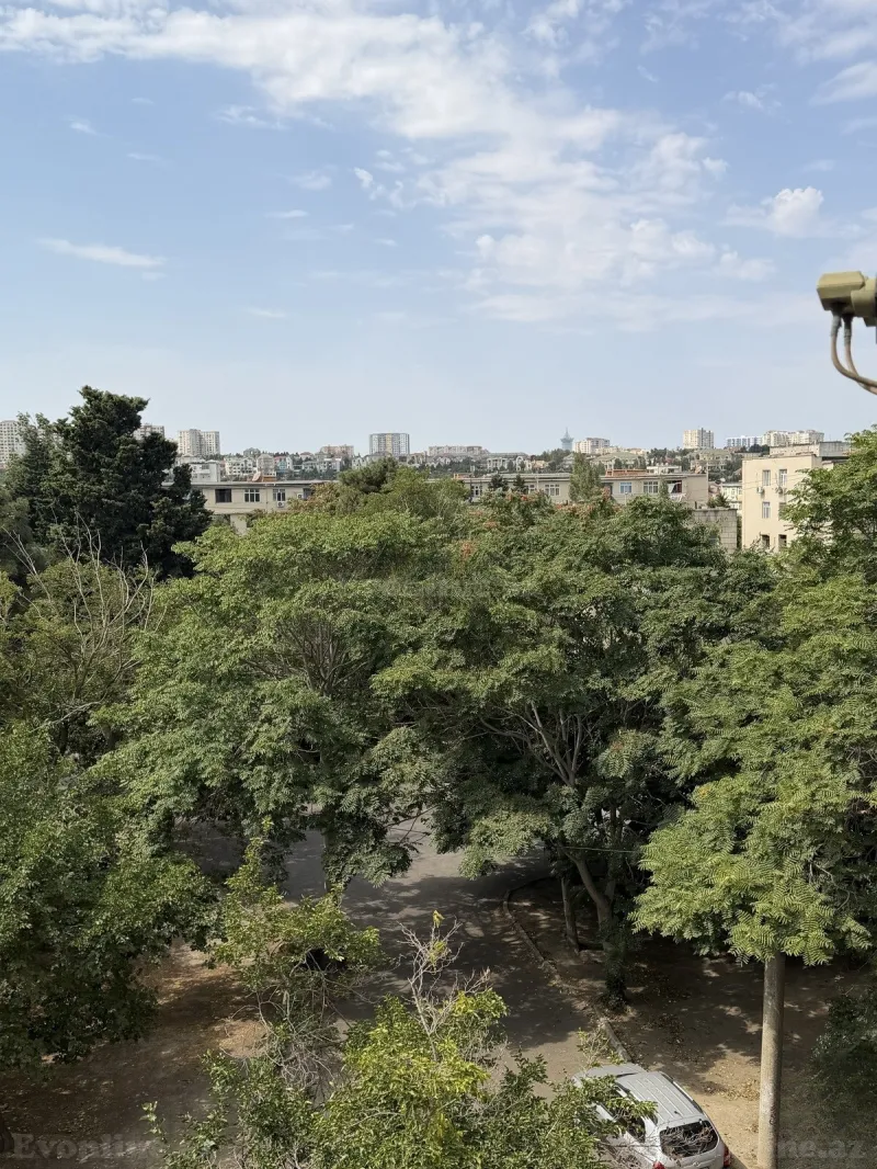 Satılır 3 otaqlı Mənzil Köhnə tikili 72 m² Bakıxanov - şəkil 12