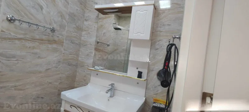 Satılır 2 otaqlı Mənzil Köhnə tikili 98 m² Nəsimi r. - şəkil 14