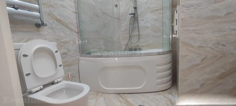 Satılır 2 otaqlı Mənzil Köhnə tikili 98 m² Nəsimi r. - şəkil 15