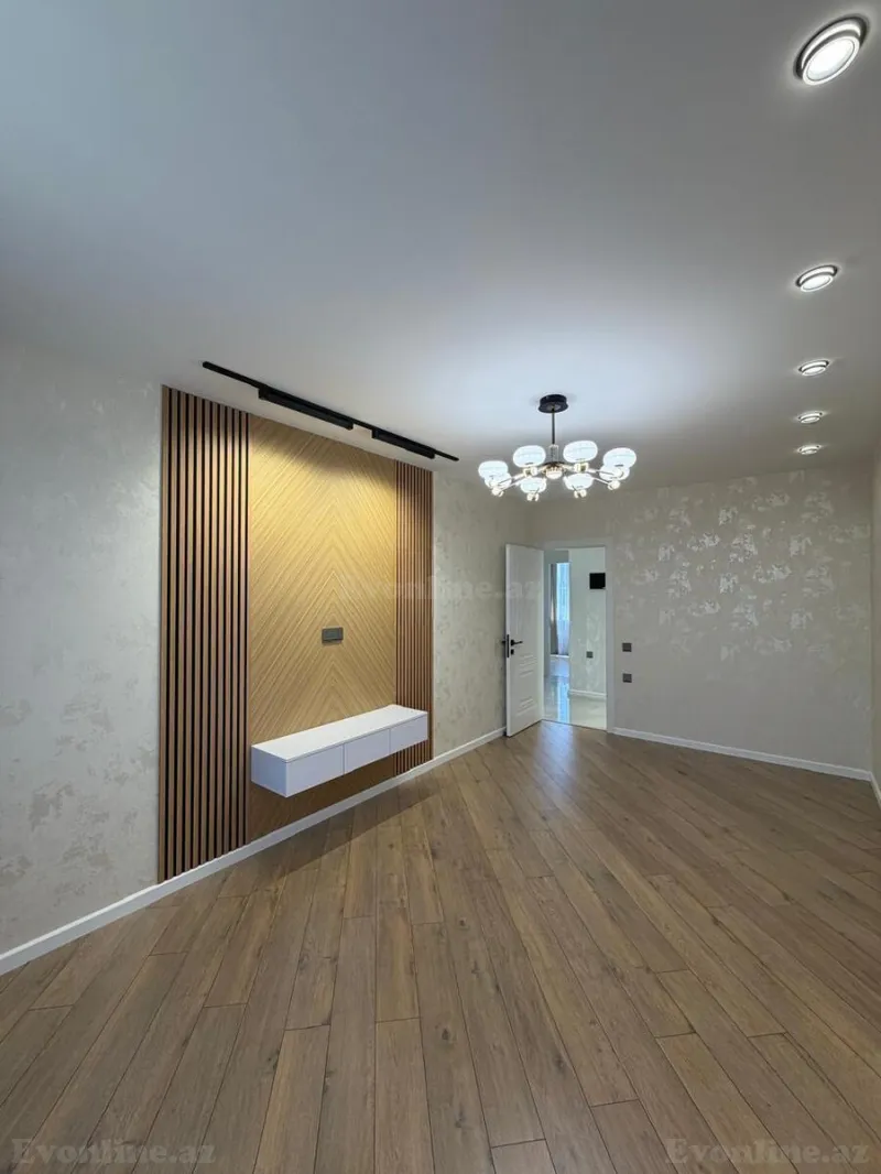 Satılır 3 otaqlı Mənzil Köhnə tikili 65 m² Əhmədli m.