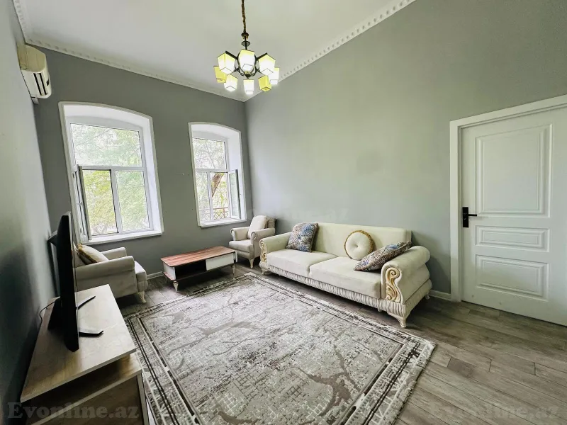 Satılır 4 otaqlı Mənzil Köhnə tikili 125 m² Nizami m. - şəkil 5