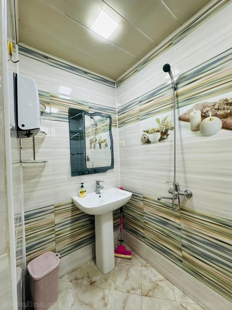 Satılır 4 otaqlı Mənzil Köhnə tikili 125 m² Nizami m. - şəkil 18