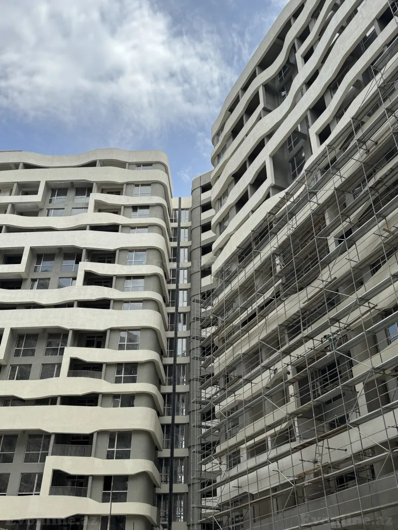 Satılır 2 otaqlı Mənzil Yeni tikili 51 m² Bakıxanov - şəkil 2