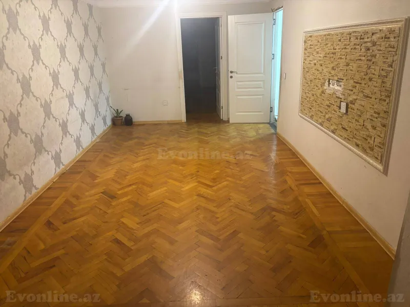 Kirayə verilir 3 otaqlı Mənzil Köhnə tikili 60 m² Nəriman Nərimanov m.