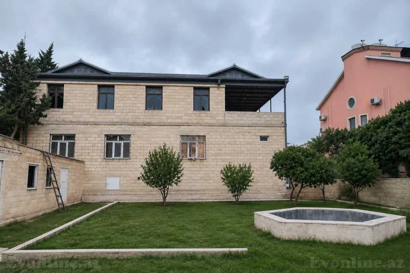 Satılır 9 otaqlı Həyət evi 356 m² Binəqədi r. - şəkil 2