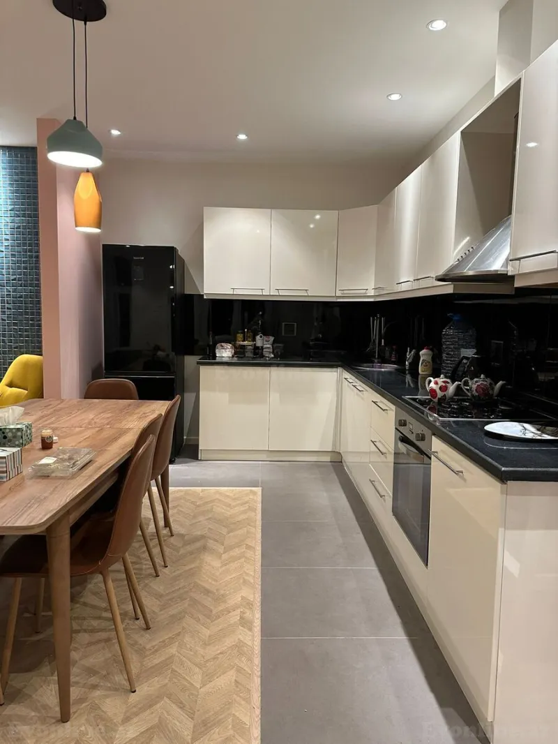 Kirayə verilir 2 otaqlı Mənzil Yeni tikili 90 m² Yasamal - şəkil 3