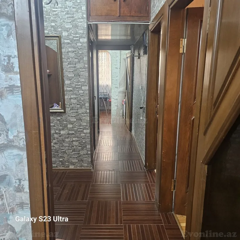 Satılır 3 otaqlı Mənzil Köhnə tikili 70 m² Koroğlu m.