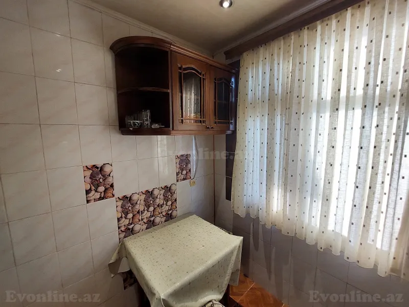 Satılır 2 otaqlı Mənzil Köhnə tikili 55 m² 7-ci mikrorayon - şəkil 5