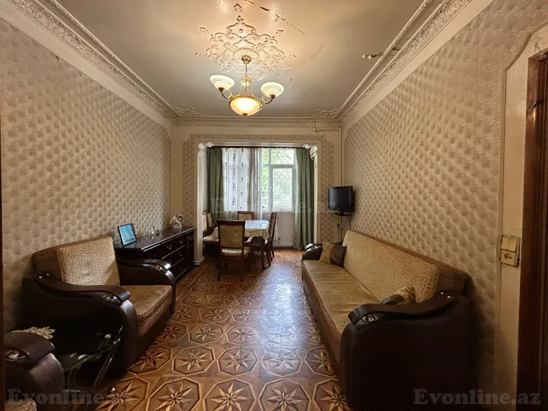 Satılır 3 otaqlı Mənzil Köhnə tikili 68 m² Memar Əcəmi m. - şəkil 2