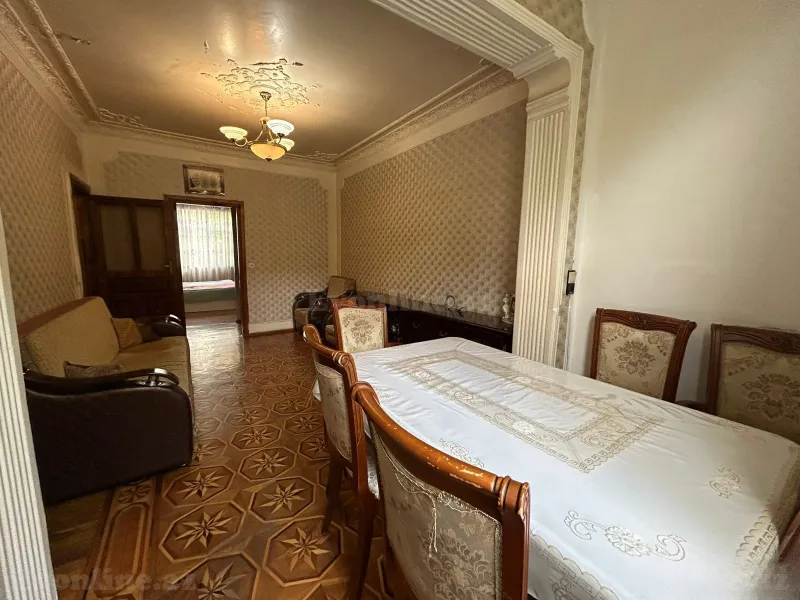 Satılır 3 otaqlı Mənzil Köhnə tikili 68 m² Memar Əcəmi m. - şəkil 3