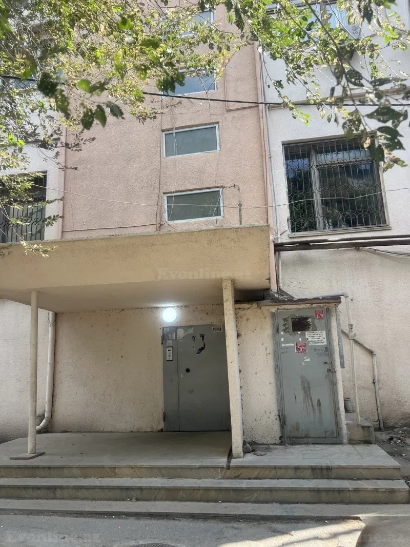 Satılır 2 otaqlı Mənzil Köhnə tikili 515 m² 8-ci kilometr