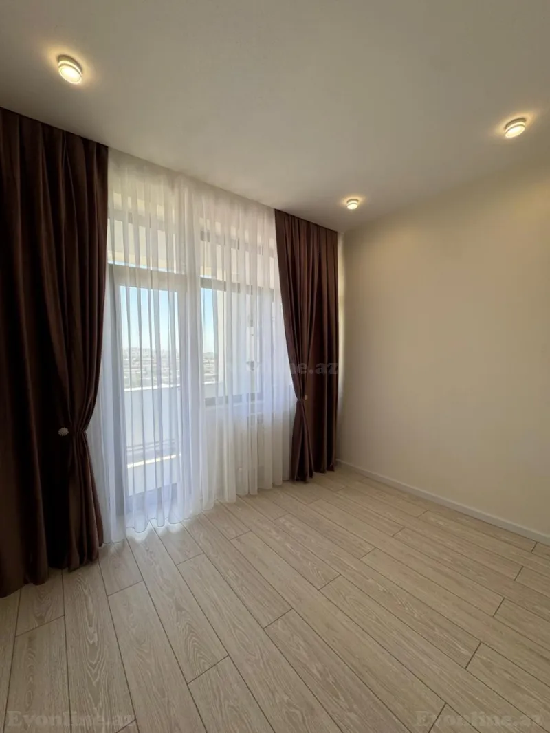 Satılır 3 otaqlı Mənzil Yeni tikili 82 m² Neftçilər m. - şəkil 5