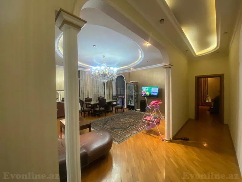 Kirayə verilir 3 otaqlı Mənzil Yeni tikili 130 m² 28 May m. - şəkil 3