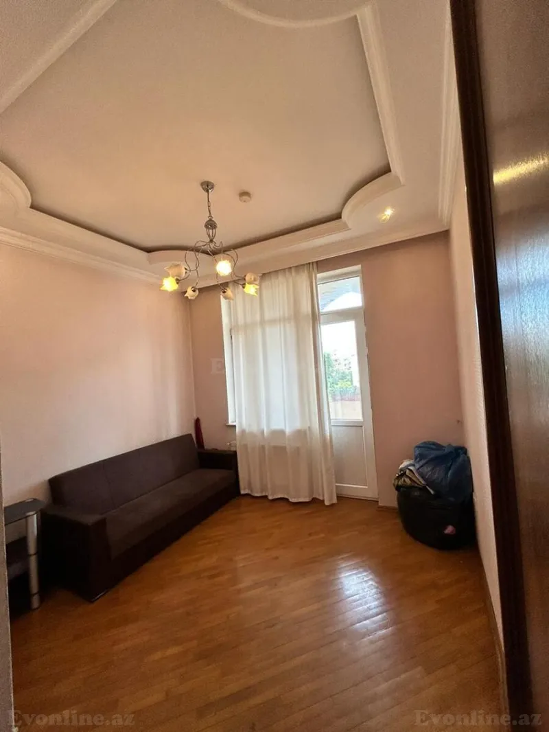 Kirayə verilir 3 otaqlı Mənzil Yeni tikili 130 m² 28 May m. - şəkil 10