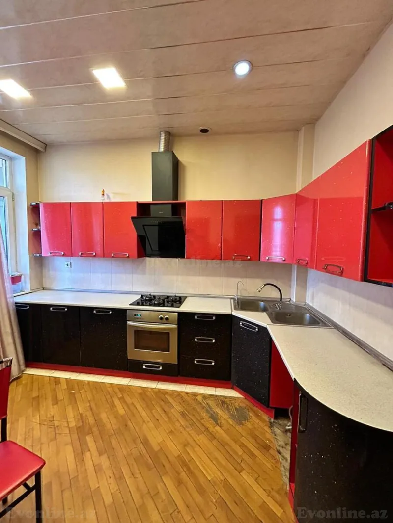 Kirayə verilir 3 otaqlı Mənzil Yeni tikili 130 m² 28 May m. - şəkil 11