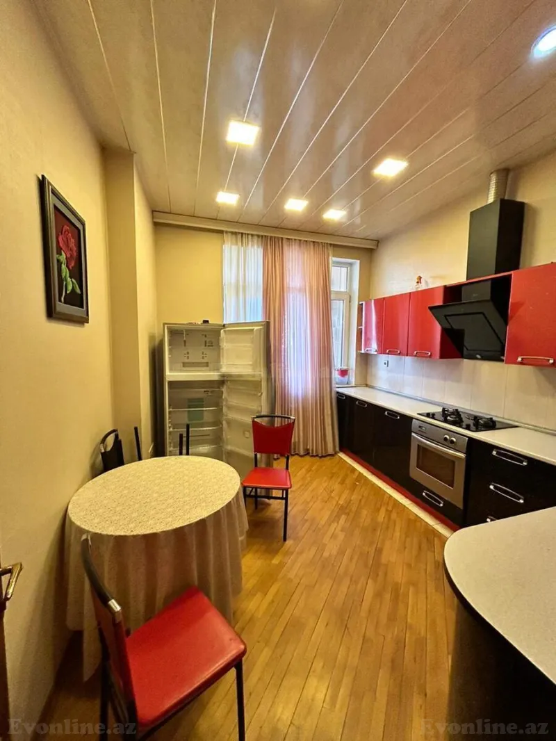 Kirayə verilir 3 otaqlı Mənzil Yeni tikili 130 m² 28 May m. - şəkil 12