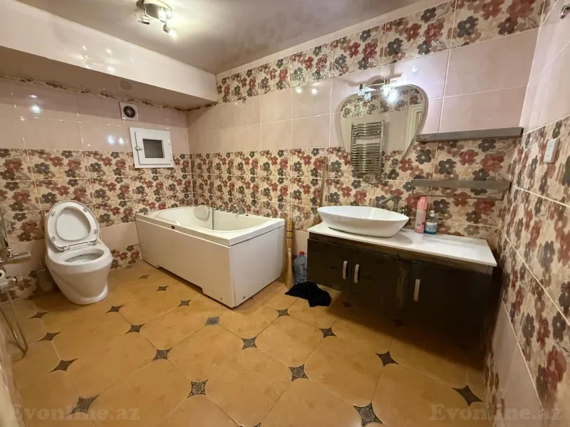 Kirayə verilir 5 otaqlı Mənzil Köhnə tikili 170 m² Nərimanov r. - şəkil 2