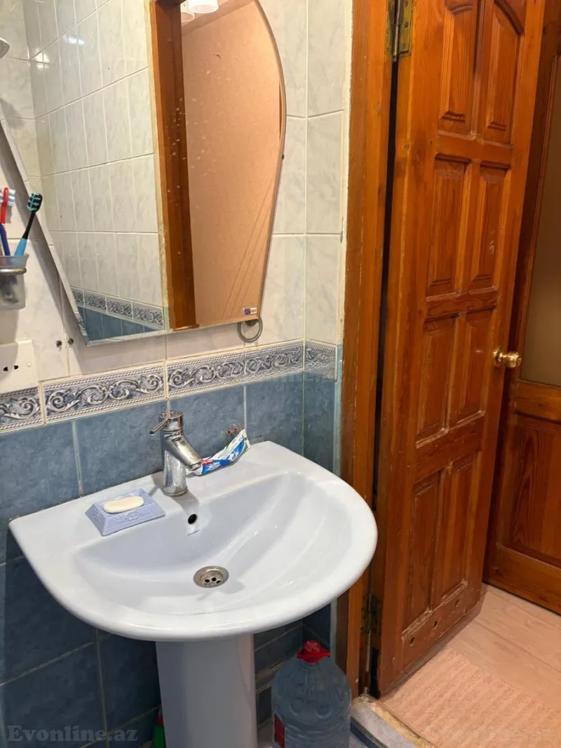 Satılır 2 otaqlı Mənzil Köhnə tikili 60 m² Nizami m. - şəkil 14