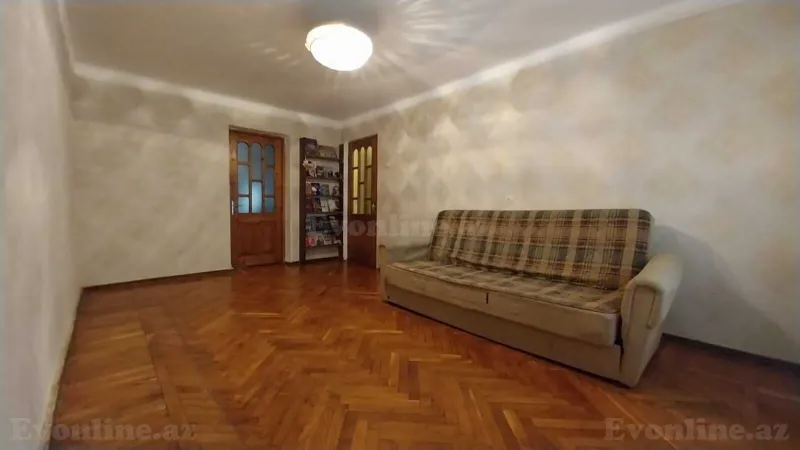 Satılır 3 otaqlı Mənzil Köhnə tikili 70 m² Elmlər Akademiyası m. - şəkil 2