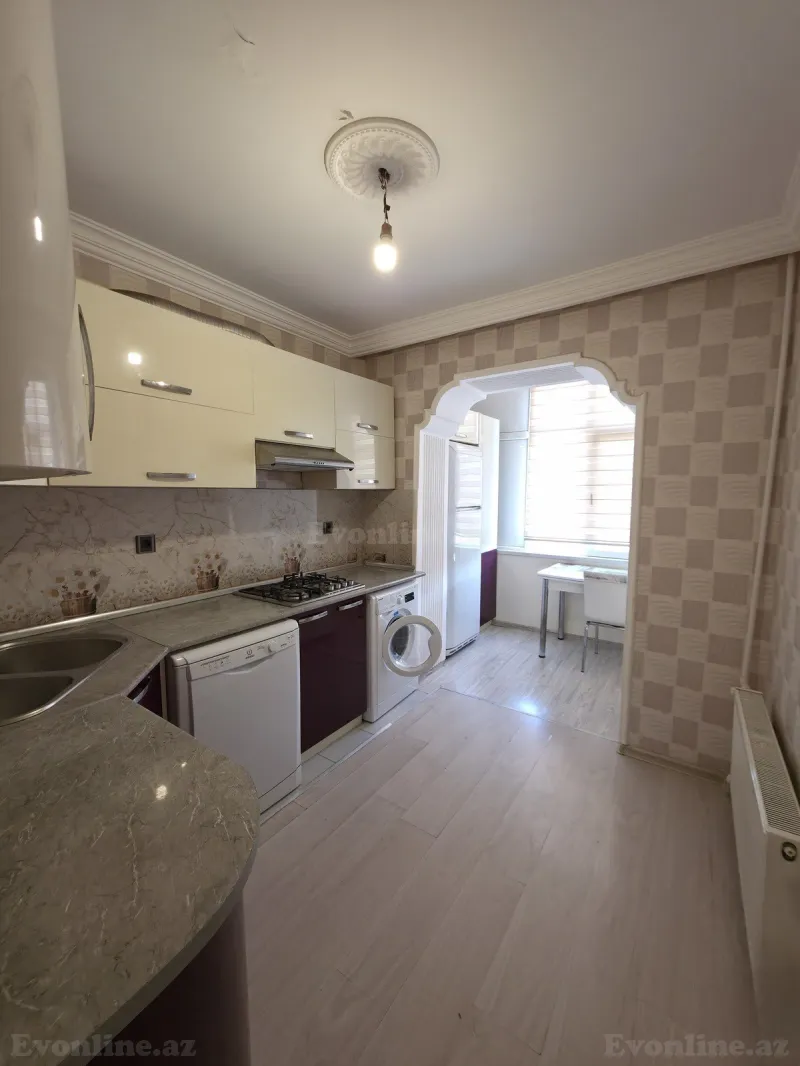 Satılır 3 otaqlı Mənzil Köhnə tikili 90 m² Bakıxanov - şəkil 19