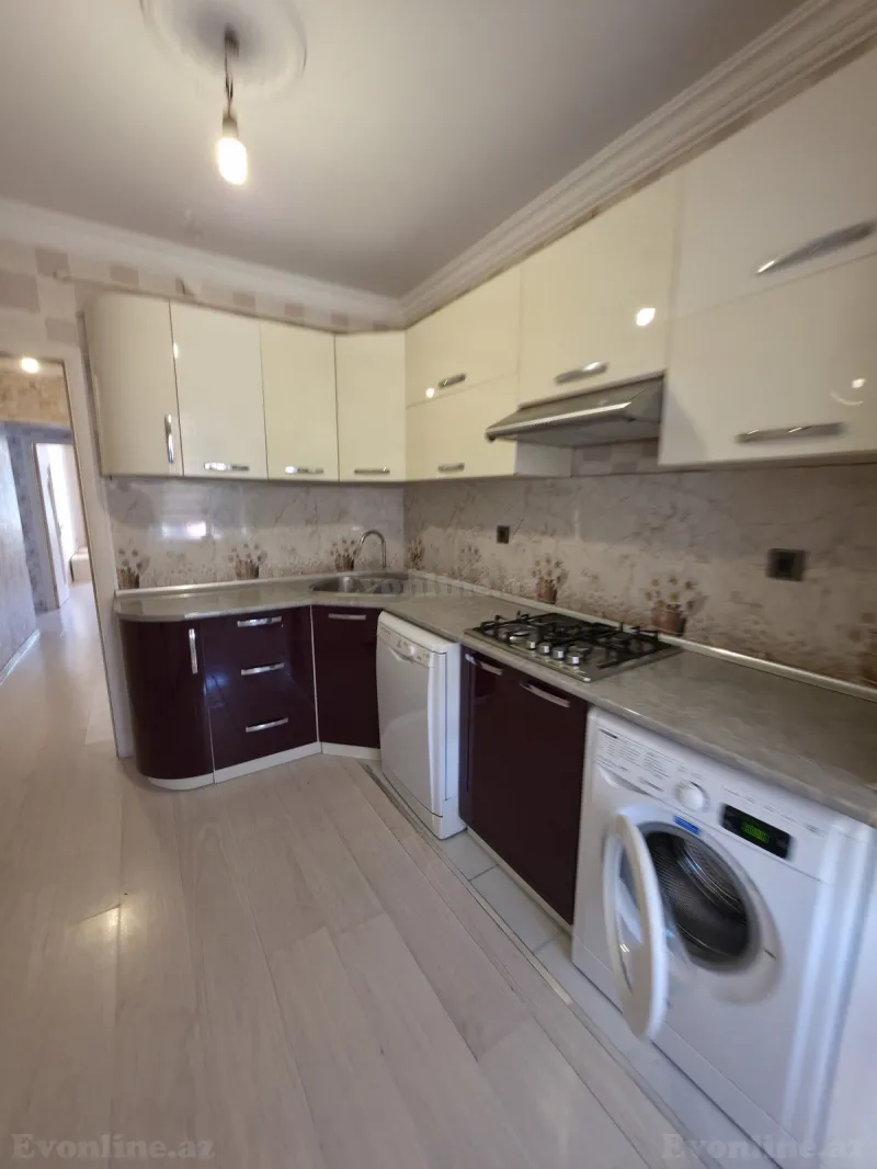 Satılır 3 otaqlı Mənzil Köhnə tikili 90 m² Bakıxanov - şəkil 24