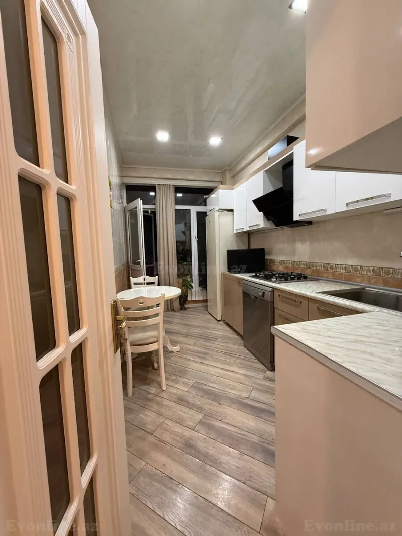 Kirayə verilir 2 otaqlı Mənzil Yeni tikili 59 m² Memar Əcəmi m. - şəkil 2