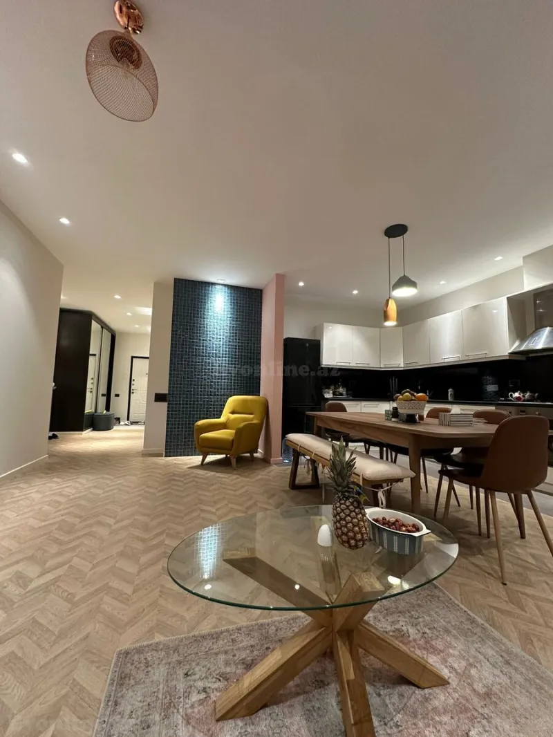 Kirayə verilir 2 otaqlı Mənzil Yeni tikili 90 m² İnşaatçılar m.