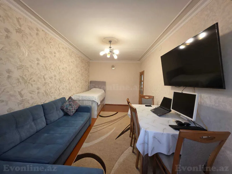 Satılır 2 otaqlı Mənzil Köhnə tikili 55 m² Həzi Aslanov