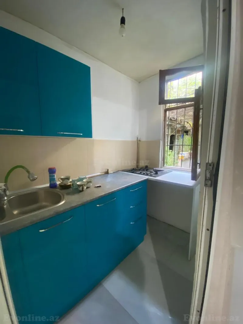 3 otaqlı Həyət evi 80 m² 28 May m. Kirayə verilir