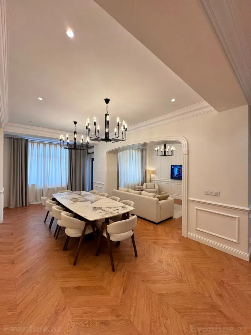 Satılır 2 otaqlı Mənzil Yeni tikili 100 m² 28 May m.