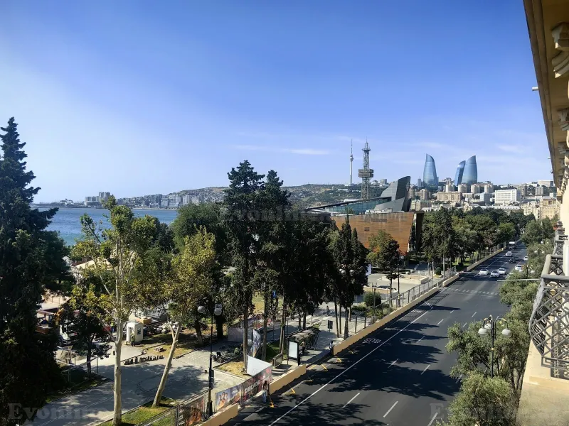 Kirayə verilir 2 otaqlı Mənzil Köhnə tikili 70 m² Sahil m. - şəkil 4
