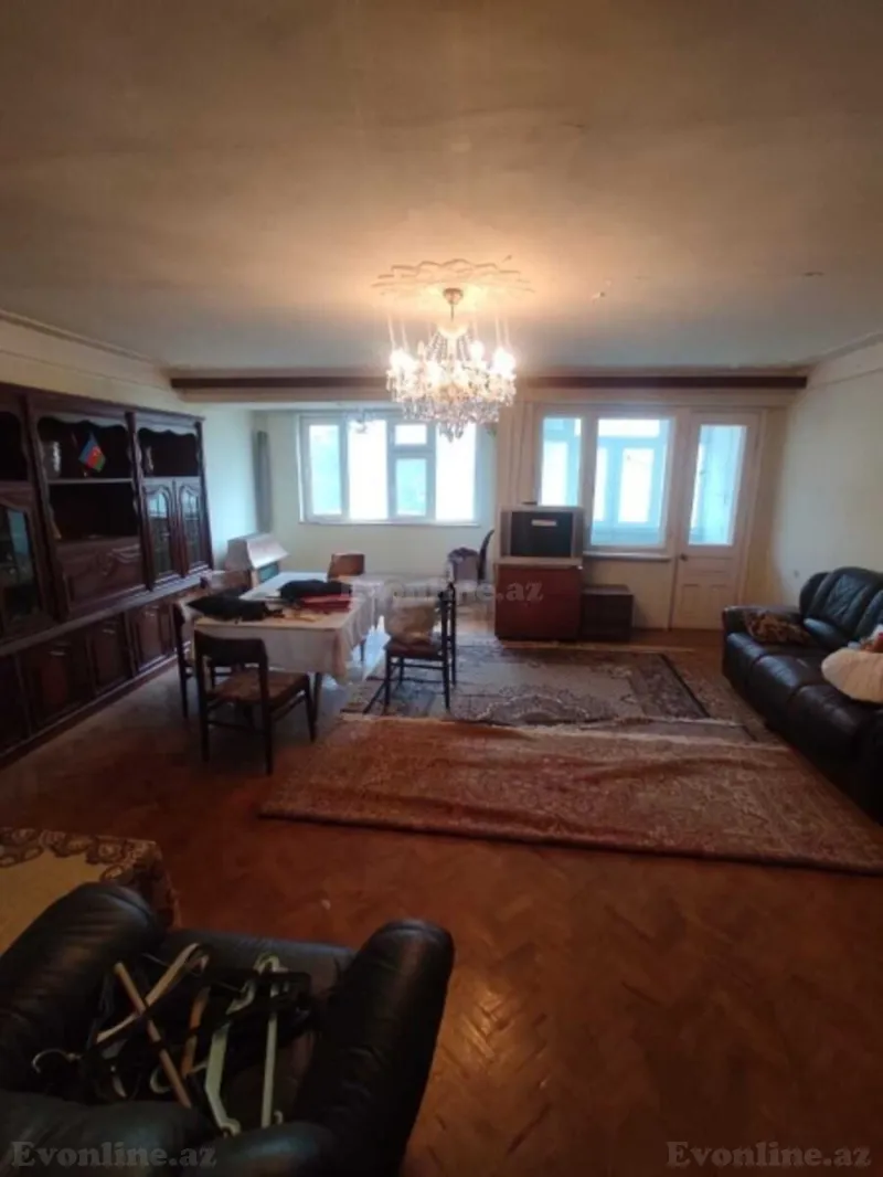 Satılır 4 otaqlı Mənzil Köhnə tikili 110 m² Nərimanov r. - şəkil 2