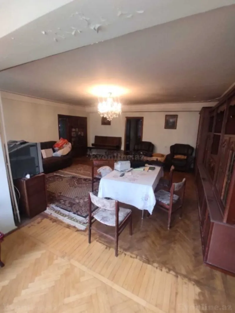 Satılır 4 otaqlı Mənzil Köhnə tikili 110 m² Nərimanov r. - şəkil 3