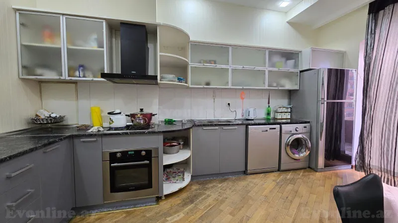 Satılır 3 otaqlı Mənzil Yeni tikili 170 m² Nəsimi r. - şəkil 8