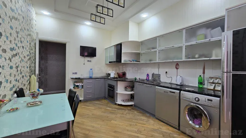 Satılır 3 otaqlı Mənzil Yeni tikili 170 m² Nəsimi r. - şəkil 10