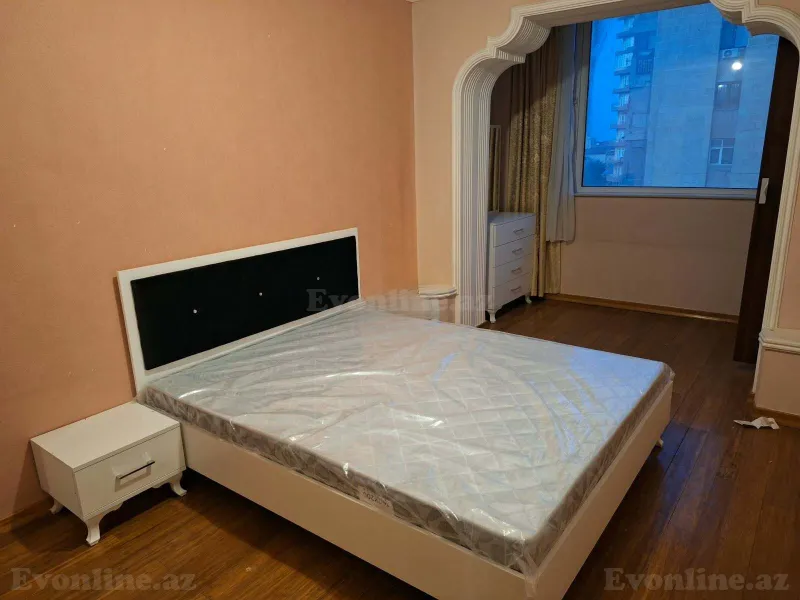 Kirayə verilir 3 otaqlı Mənzil Köhnə tikili 80 m² Nərimanov r. - şəkil 2