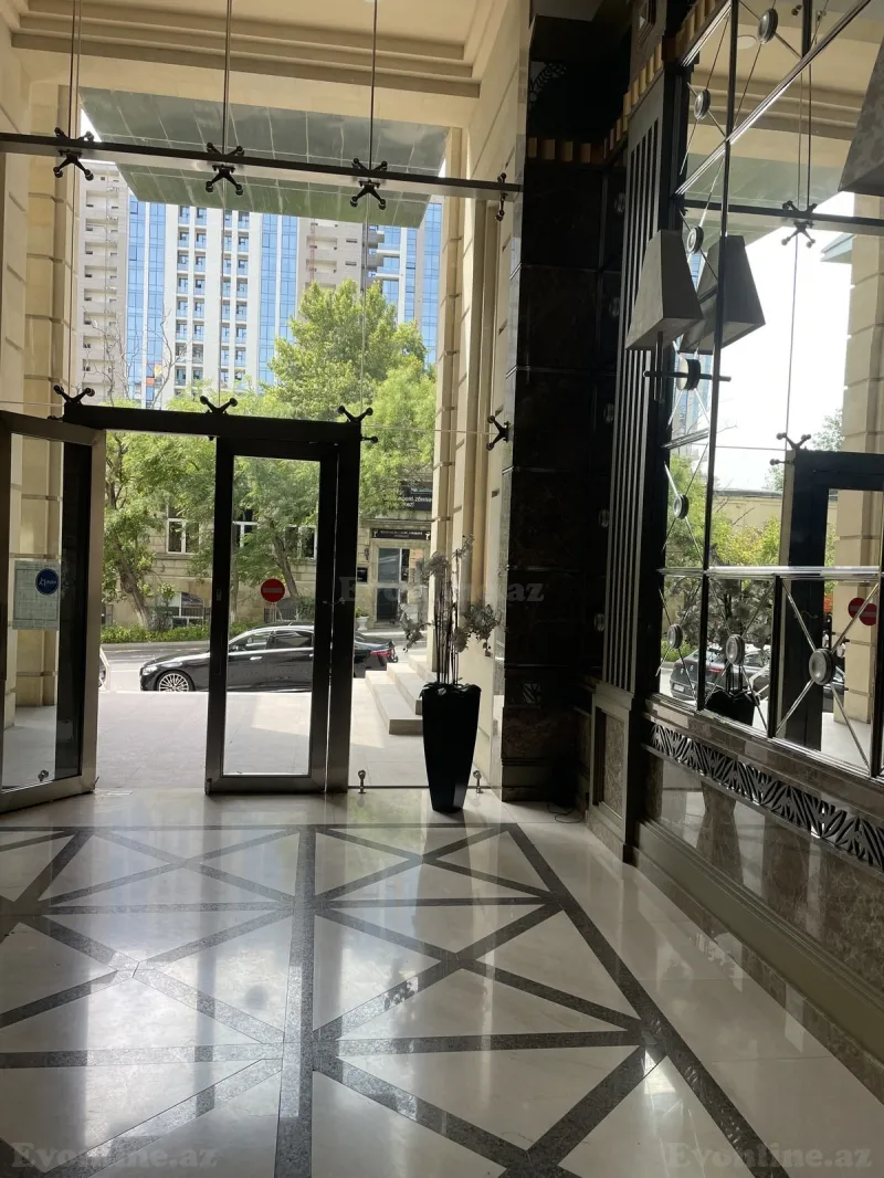 Satılır 4 otaqlı Mənzil Yeni tikili 187 m² 28 May m. - şəkil 4