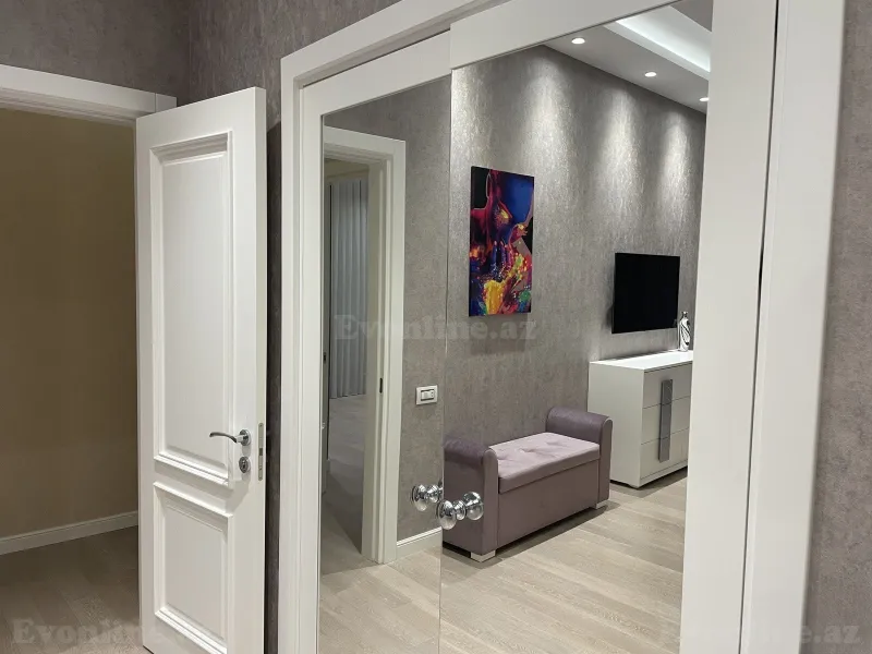 Satılır 4 otaqlı Mənzil Yeni tikili 187 m² 28 May m. - şəkil 18