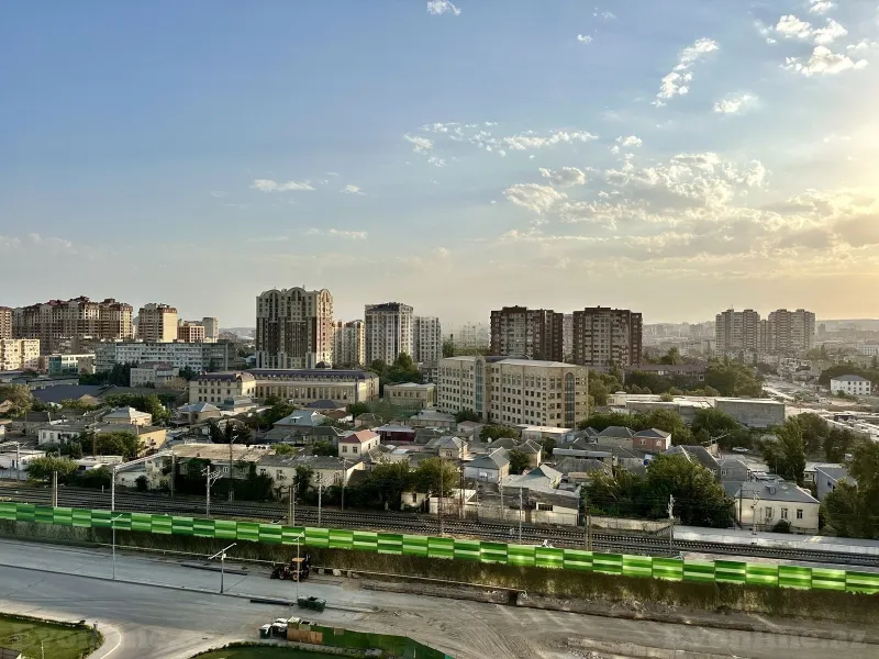 Kirayə verilir 3 otaqlı Mənzil Yeni tikili 110 m² Bakmil m. - şəkil 26
