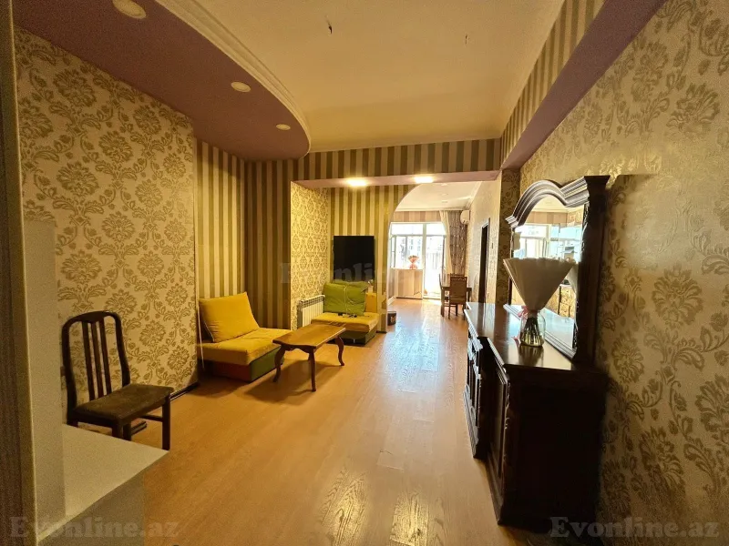 Kirayə verilir 2 otaqlı Mənzil Yeni tikili 75 m² 8 Noyabr m.