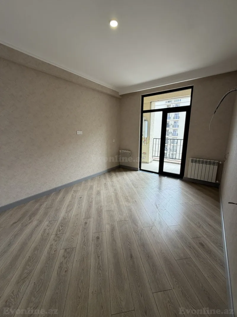 Satılır 2 otaqlı Mənzil Yeni tikili 77 m² 8-ci mikrorayon - şəkil 2