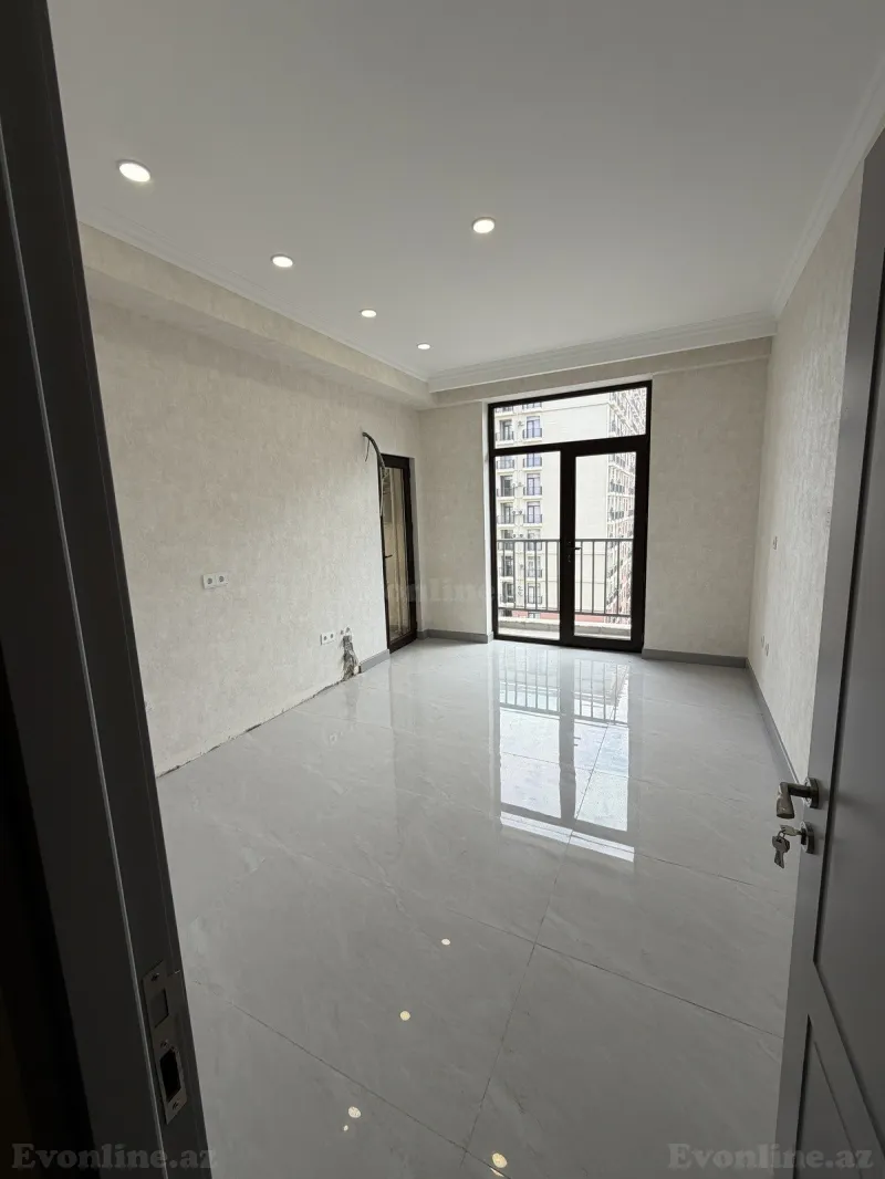 Satılır 2 otaqlı Mənzil Yeni tikili 77 m² 8-ci mikrorayon - şəkil 4