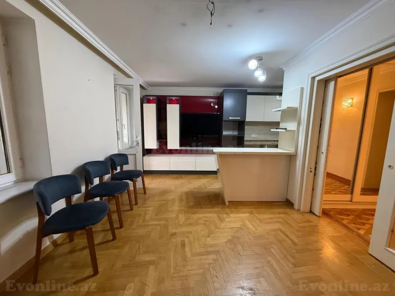 6 otaqlı Ofis 170 m² Gənclik m. Kirayə verilir