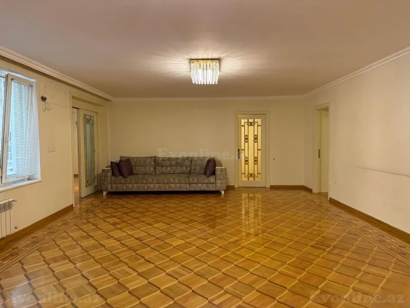 Kirayə verilir 5 otaqlı Mənzil Köhnə tikili 175 m² Nərimanov r. - şəkil 16