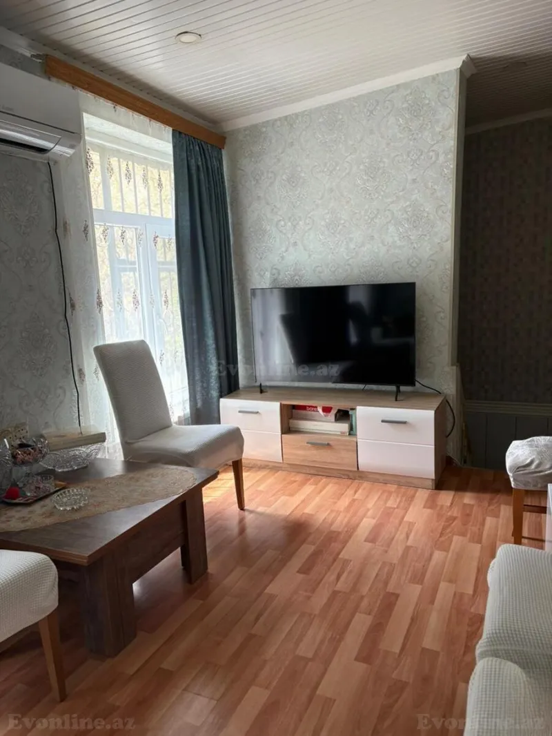 Satılır 3 otaqlı Mənzil Köhnə tikili 52 m² Bakıxanov - şəkil 2